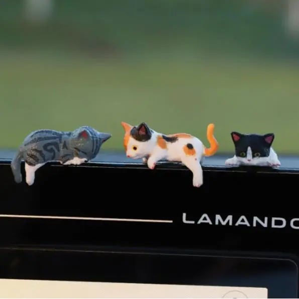Håndmalede små kattefigurer til dit skrivebord 😺