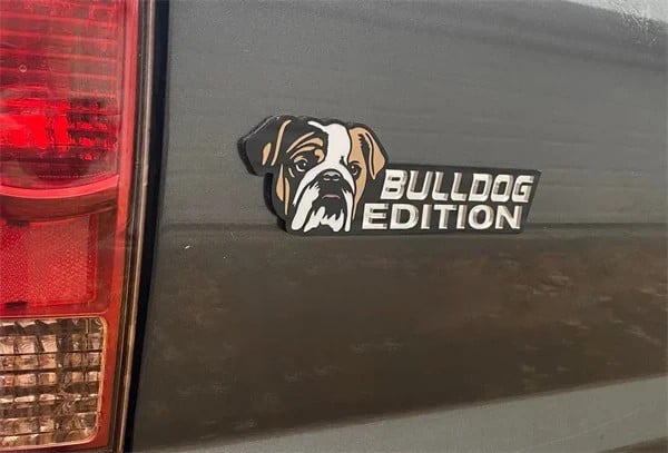 Hundeemblem til biler