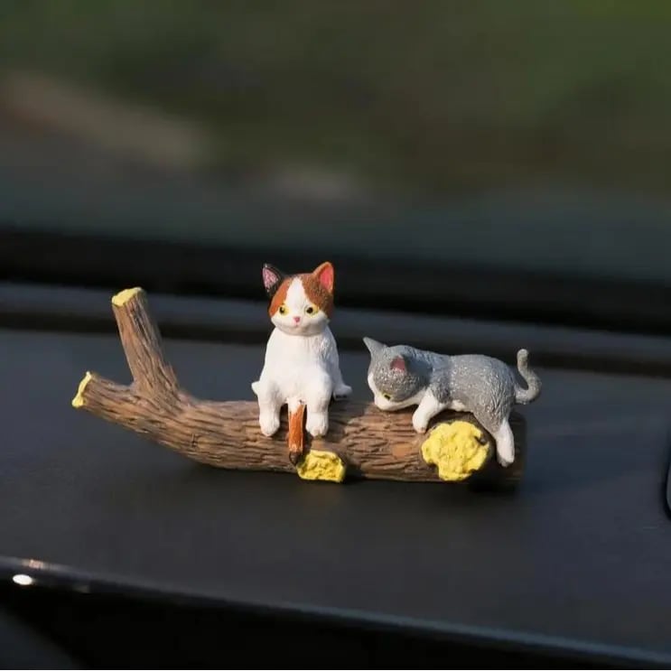 Håndmalede små kattefigurer til dit skrivebord 😺