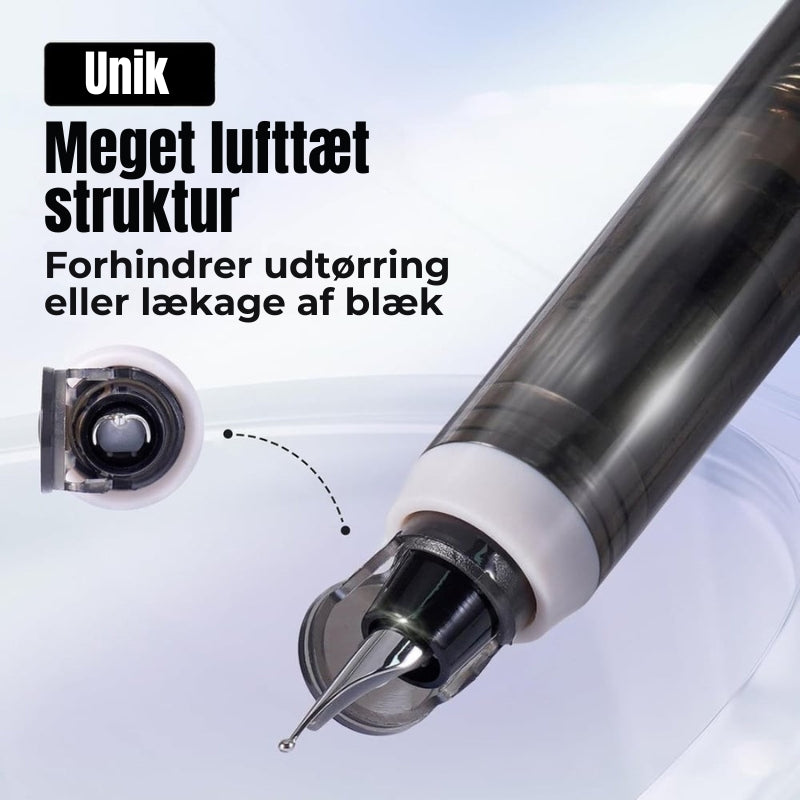 Fyldepen med 0,38 mm spids med både blå og sort blæk. Leveres med 5 genopfyldelige patroner.