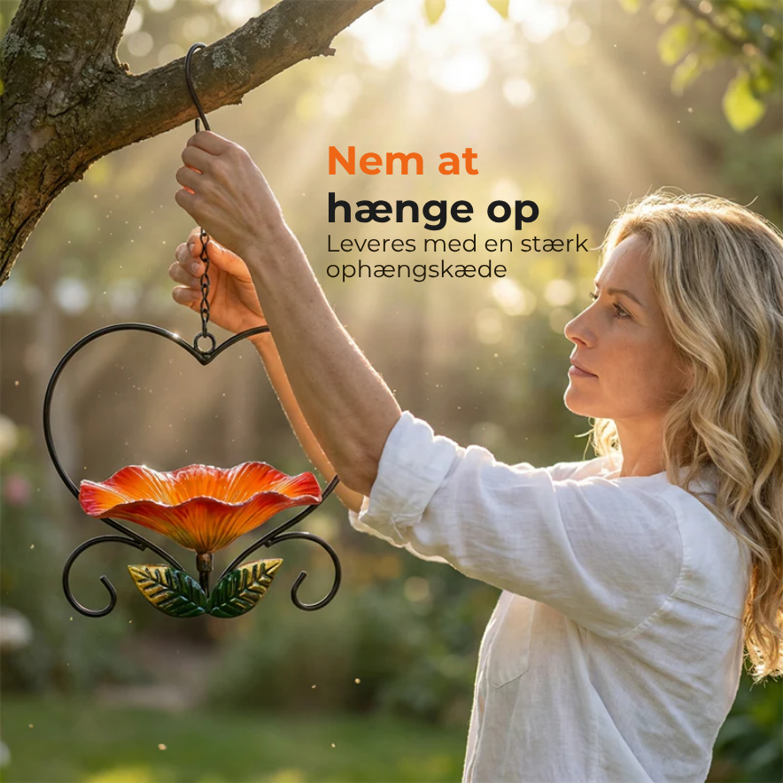 Fuglefoderskål med blomstermotiv