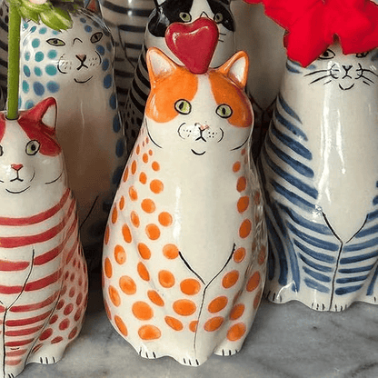 Håndmalet kattevasekollektion