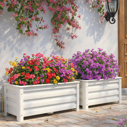 Blomsterdekoration med kunstig eukalyptus og violer