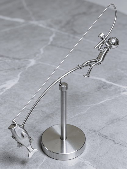 🎣 Balancerende fiskeskulptur
