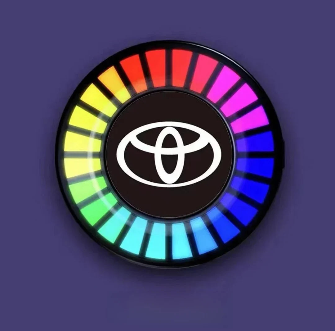 LED-billampe med aromaspray og lyseffekter