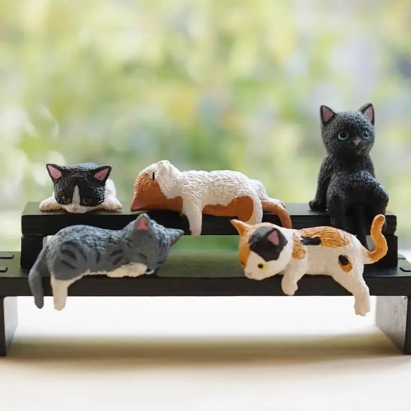 Håndmalede små kattefigurer til dit skrivebord 😺