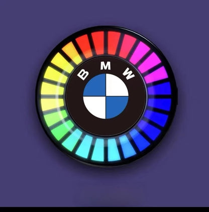 LED-billampe med aromaspray og lyseffekter