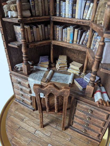 Miniaturebiblioteket “The Bay Library”