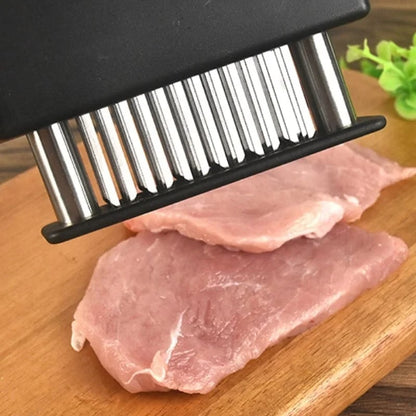 Kødskærer med 48 rustfri knive til at gøre bøf, kylling, oksekød og svinekød mørt.