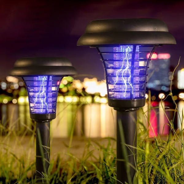 Solcelledrevet LED-havelygte mod myg